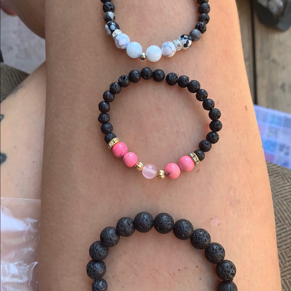 Healing stone diffuser bracelets - Picture 3 of 9